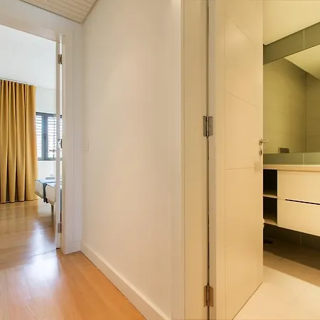 Apartment In Marina Tejo - Parque Nacoes Lisbon